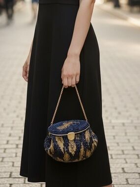 Vintage La Regale Black Gold Beaded Evening Clutch Purse